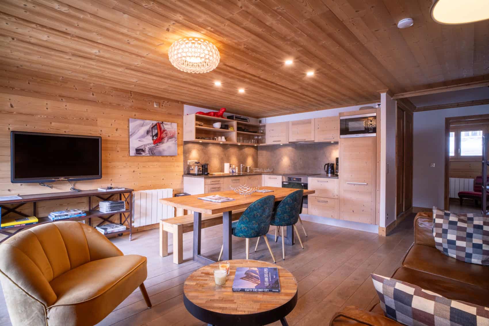 Appartement Le Télémark, vue intérieure sur la cuisine et le salon