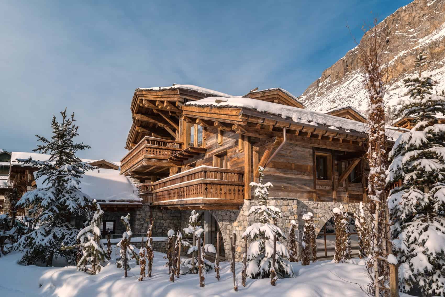 Chalet Marco Polo, vue extérieure sous la neige