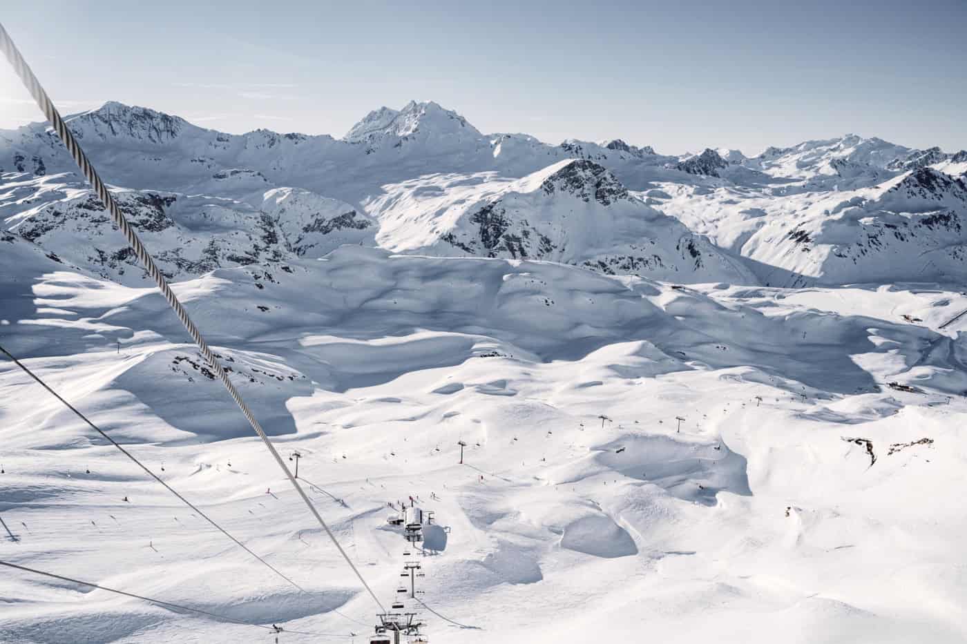 Domaine skiable - Le massif de Solaise, vue depuis le télésiège des Leissières