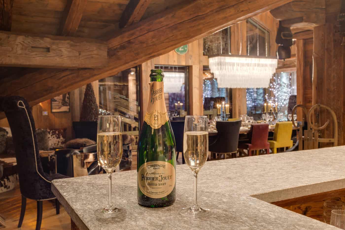Chalet Lhotse ‑ Champagne au bar